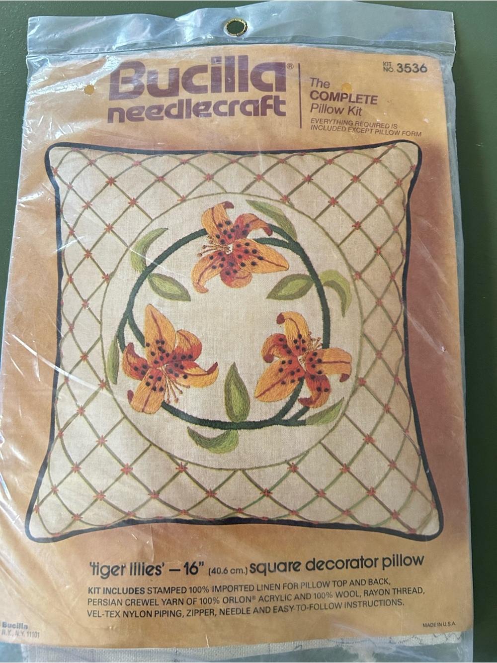 Bucilla Needlecraft 3536 Complete Pillow Kit Tiger Lilies 16” Square Pillow NOS